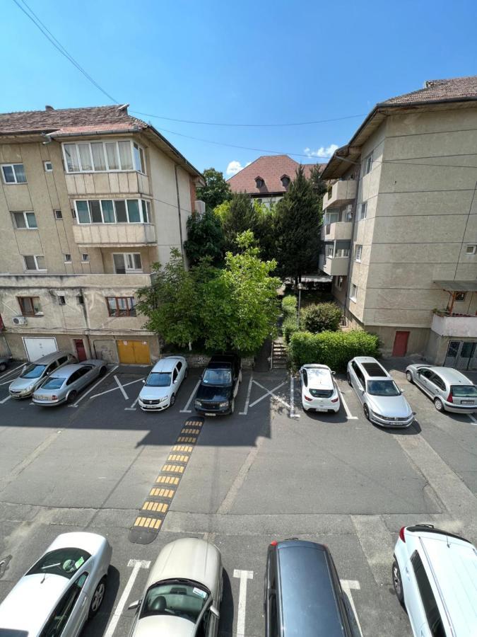 Apartament Centru Ramnicu Valcea Bagian luar foto