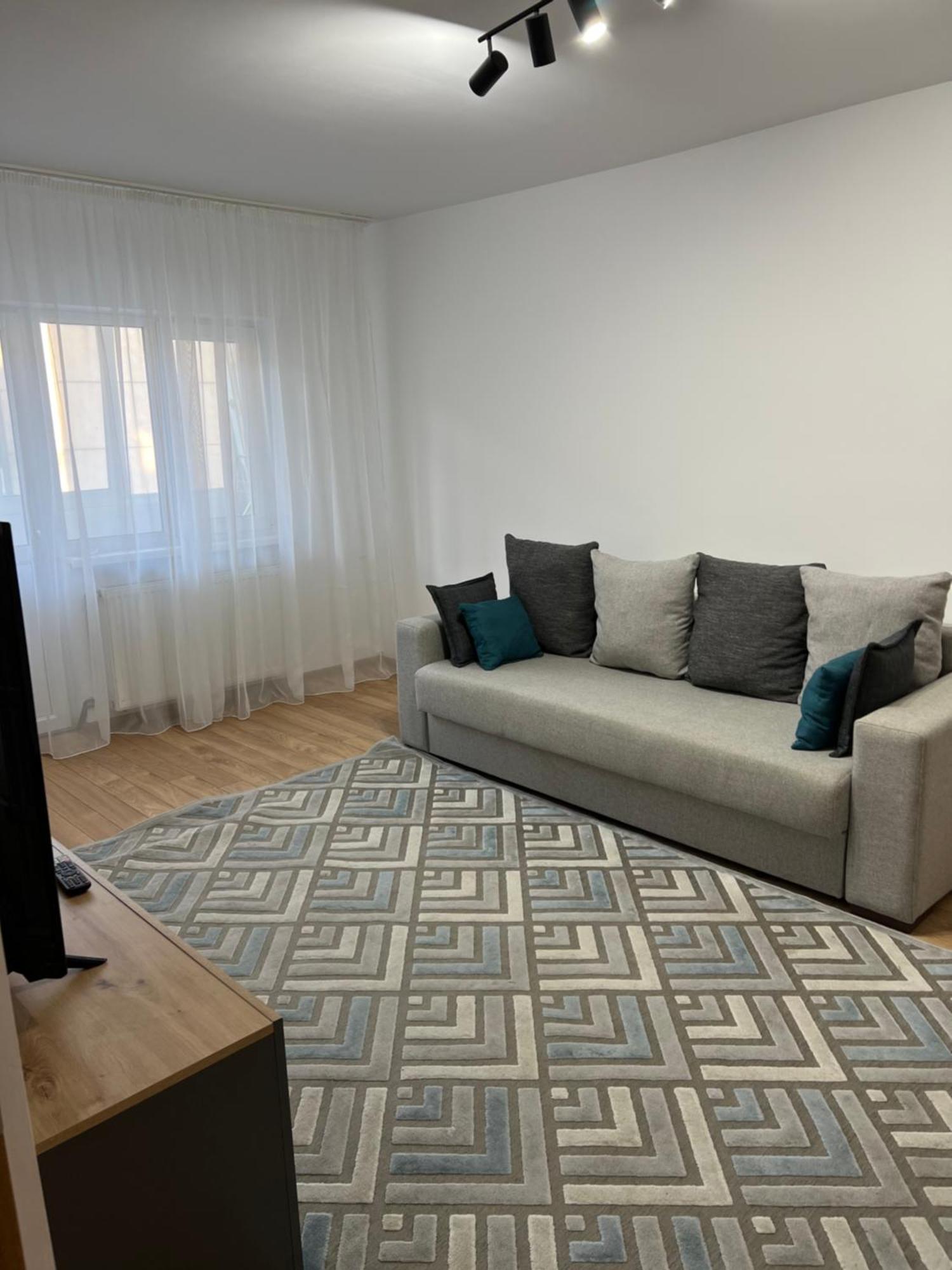 Apartament Centru Ramnicu Valcea Bagian luar foto