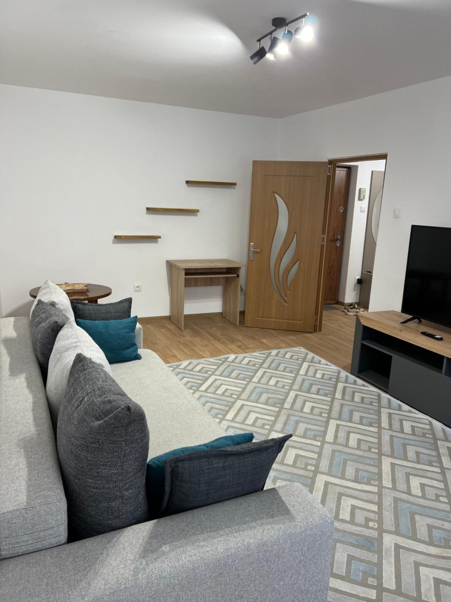 Apartament Centru Ramnicu Valcea Bagian luar foto