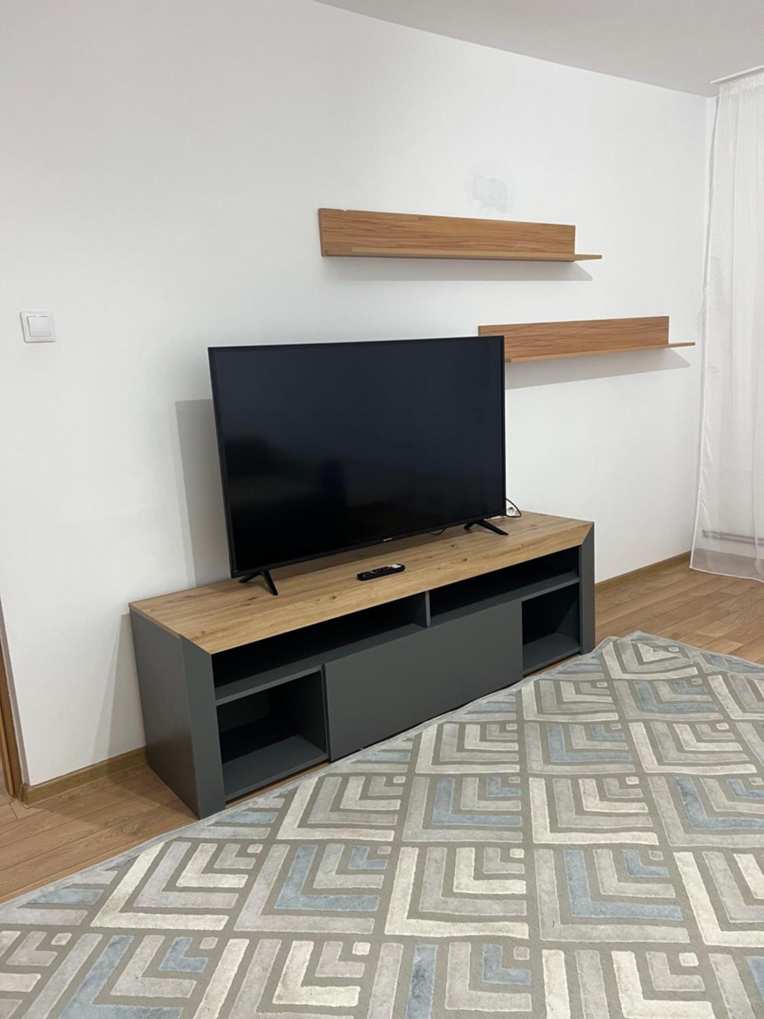 Apartament Centru Ramnicu Valcea Bagian luar foto