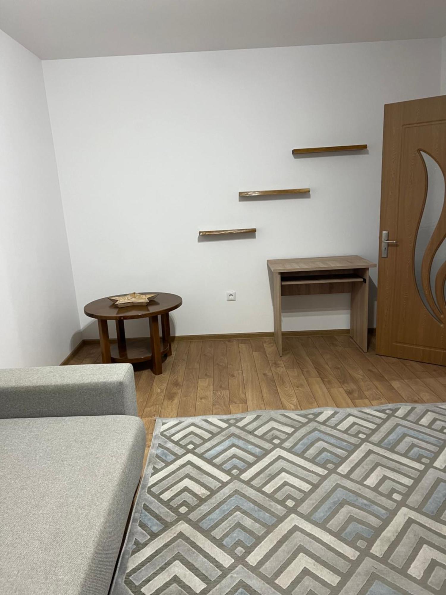 Apartament Centru Ramnicu Valcea Bagian luar foto