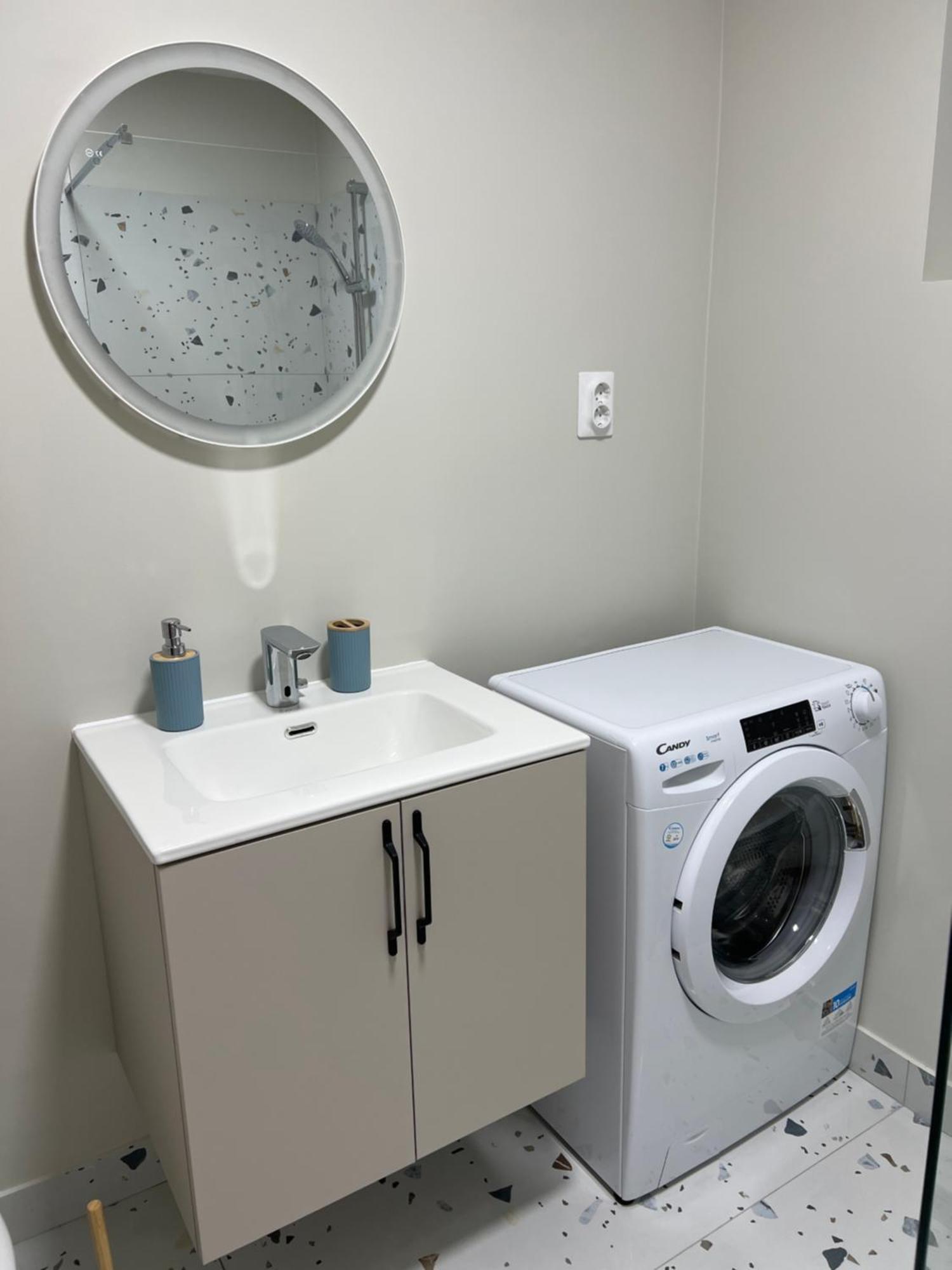 Apartament Centru Ramnicu Valcea Bagian luar foto