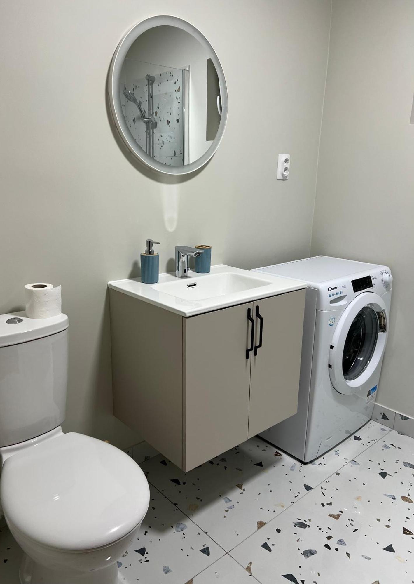 Apartament Centru Ramnicu Valcea Bagian luar foto