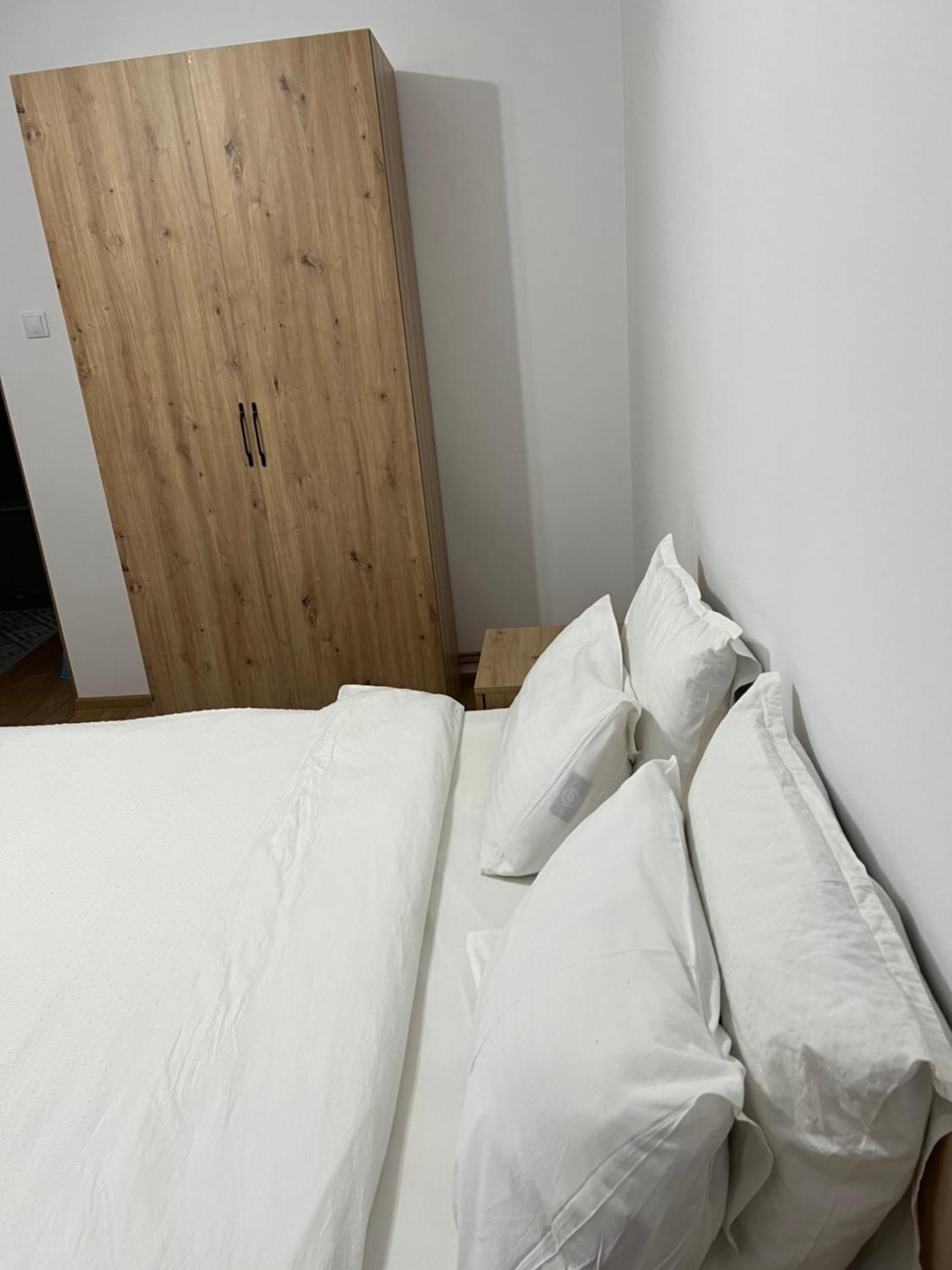 Apartament Centru Ramnicu Valcea Bagian luar foto