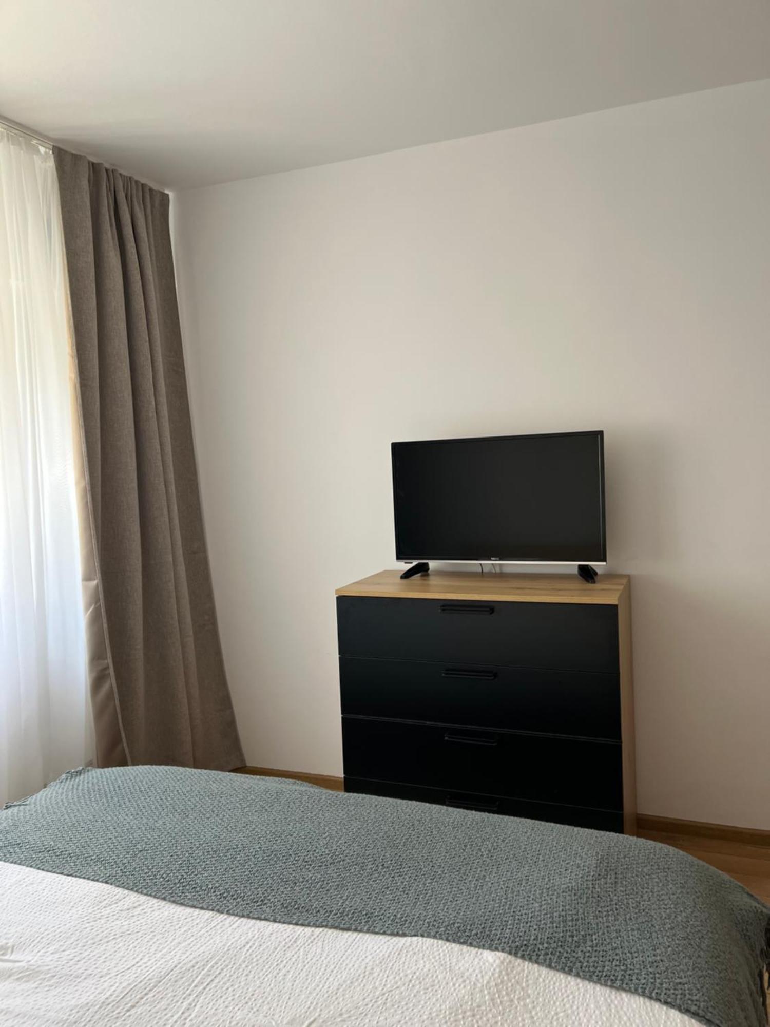 Apartament Centru Ramnicu Valcea Bagian luar foto